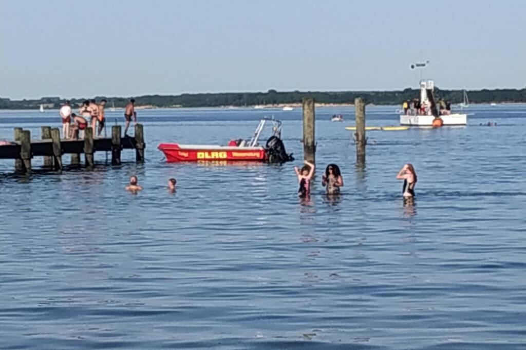 Traveloge Mit Schwimmbad Und Sauna Любек Экстерьер фото